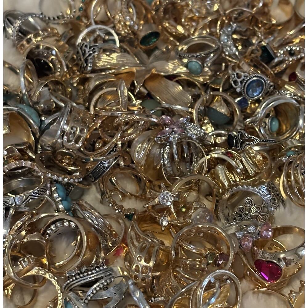 (Lot of 24) Costume Jewelry Rings Mixed Styles Sizes Statement Fashion Random